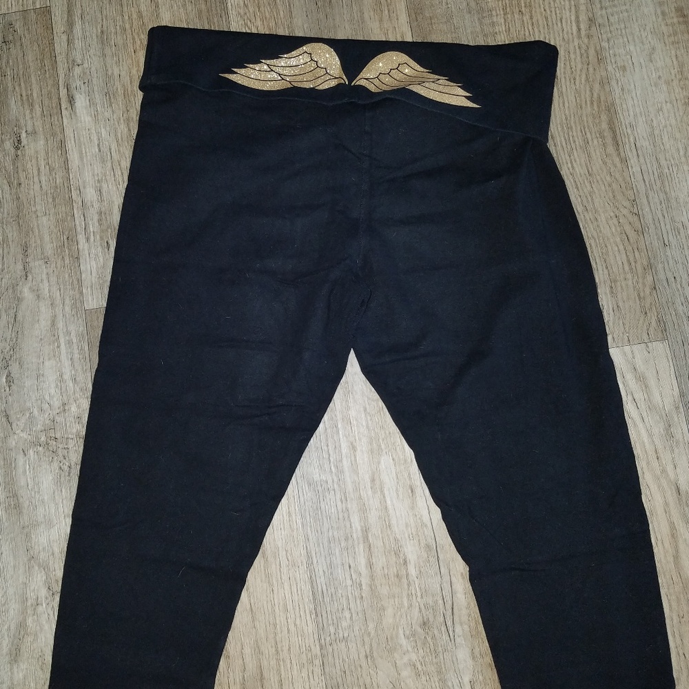 VS Cropped Yoga Pants